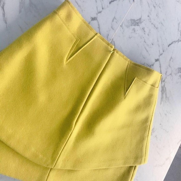 VintageLime layered mini skirt- size6 (XS) - Picture 4 of 4